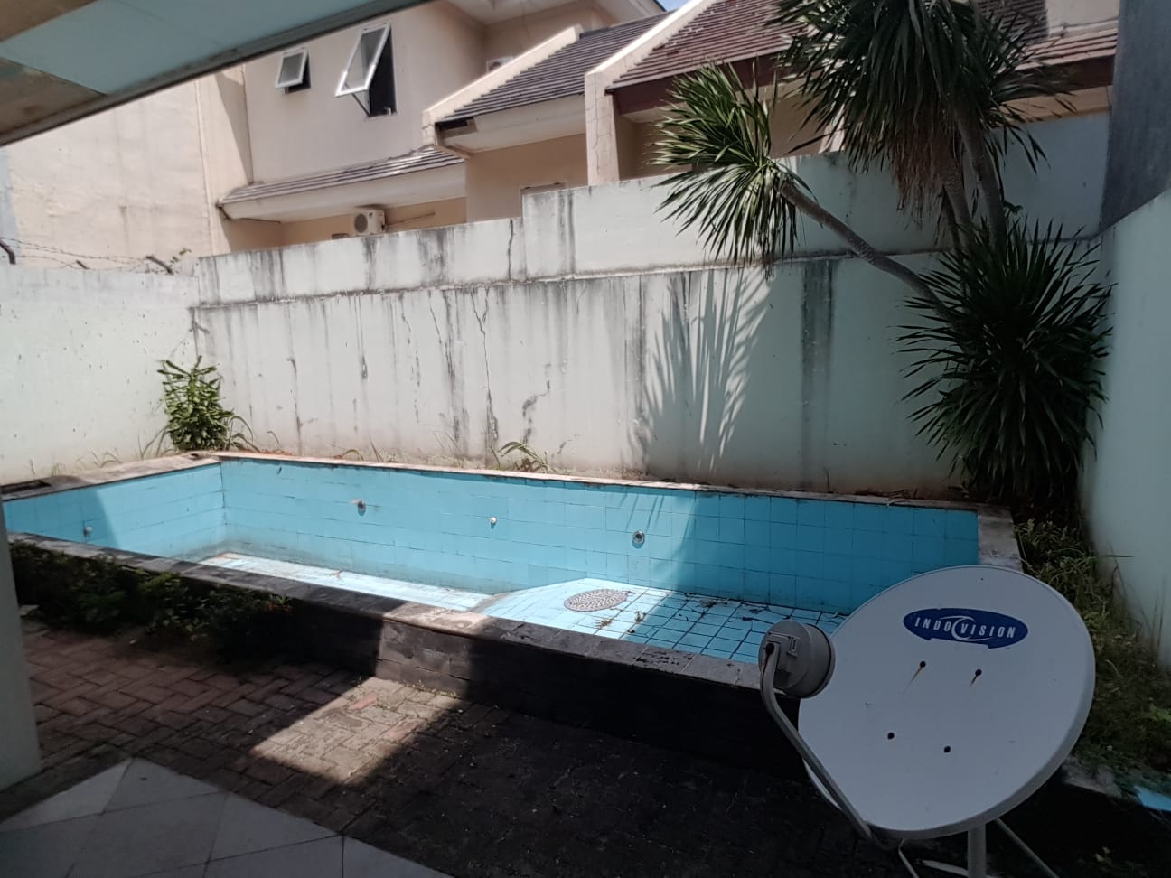 Rumah Dijual Semi Furnished di Cluster Bahama Deltamas